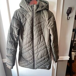 Women’s Spyder winter jacket / olive / med / NWT